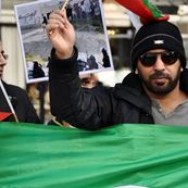 DSC_Protester_with_shades